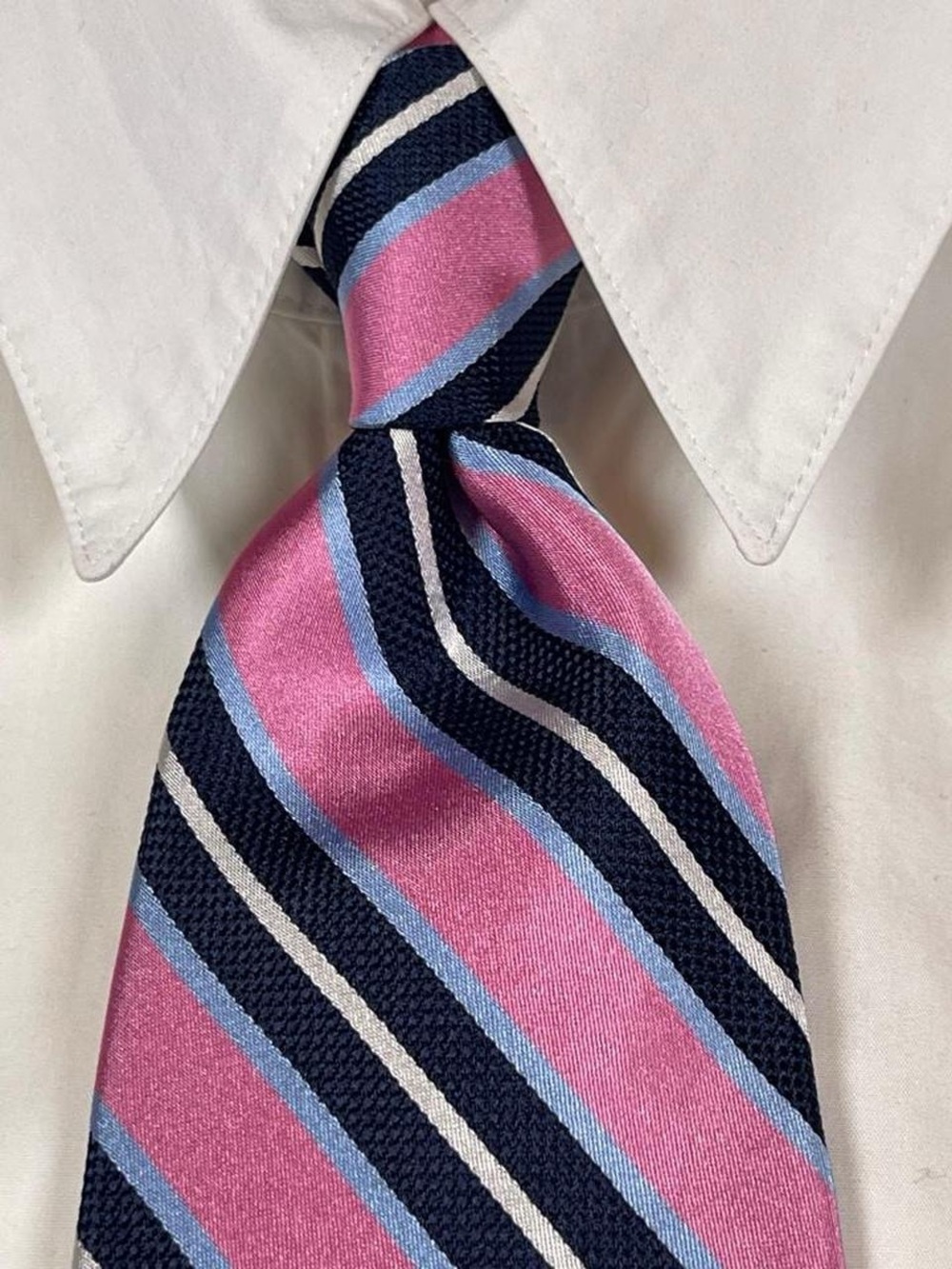 Brooks Brothers Italian Pure Silk Pink Striped Tie L59" W3.5" Made in USA